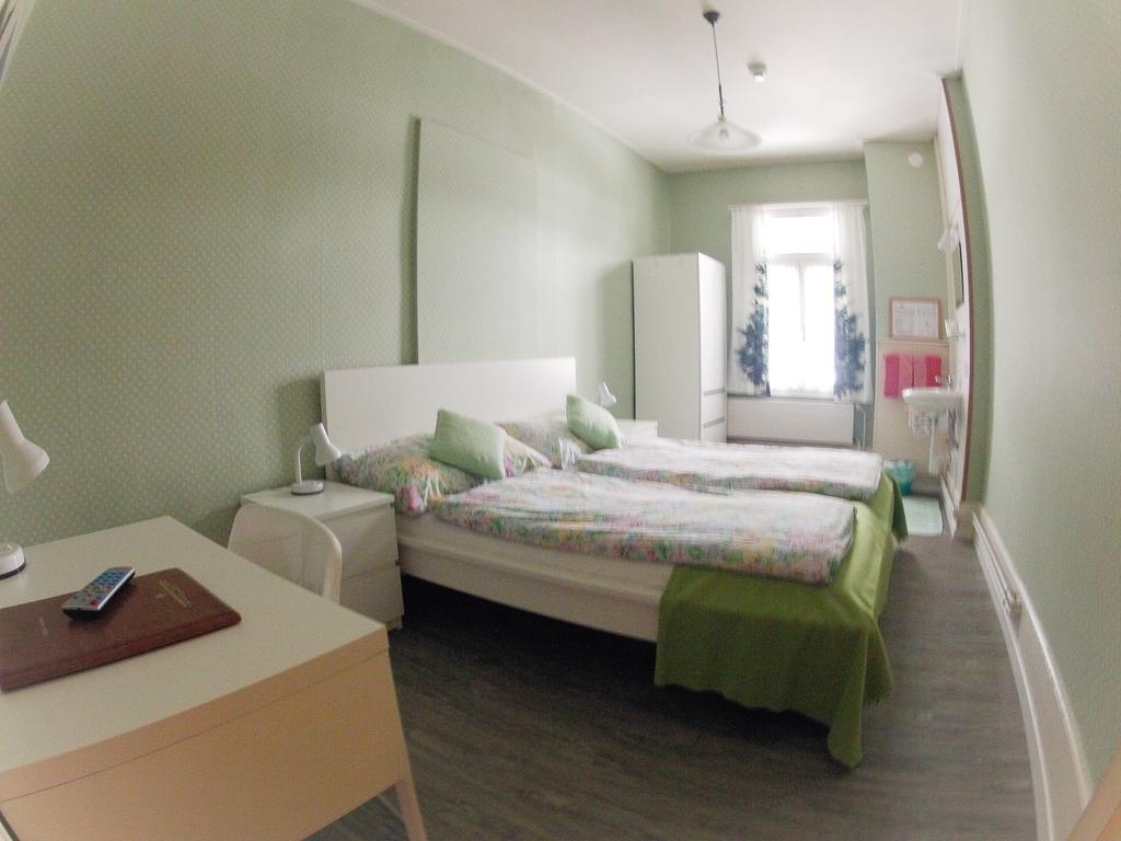 Basicrooms Hotel Unterseen Номер фото