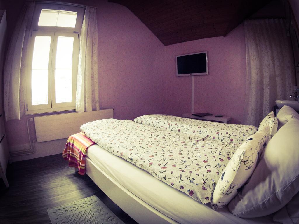 Basicrooms Hotel Unterseen Номер фото