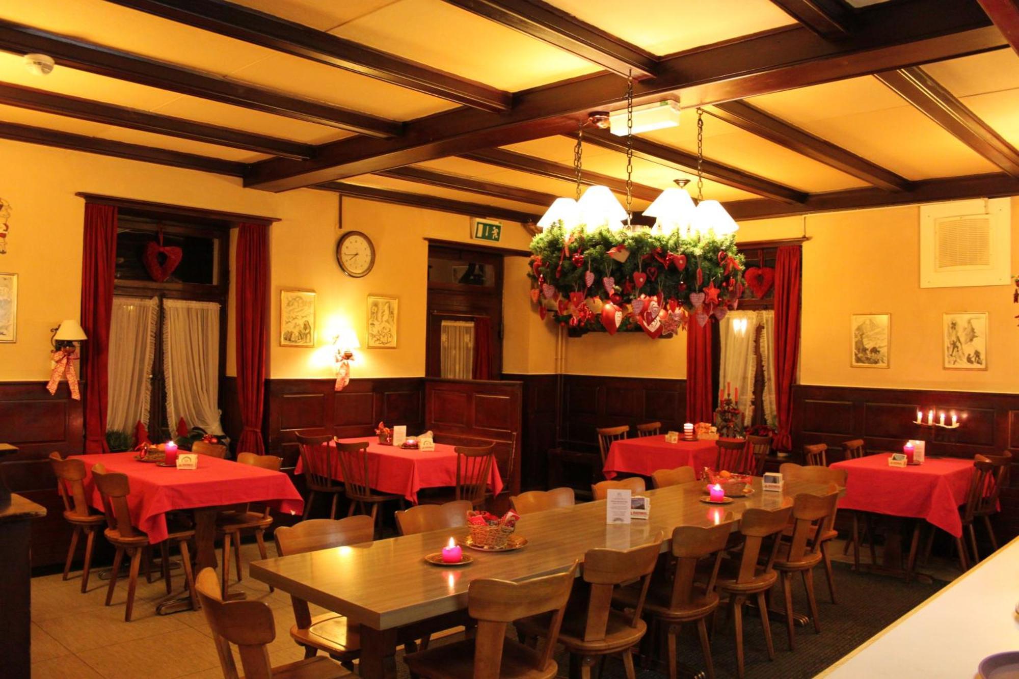 Basicrooms Hotel Unterseen Екстер'єр фото