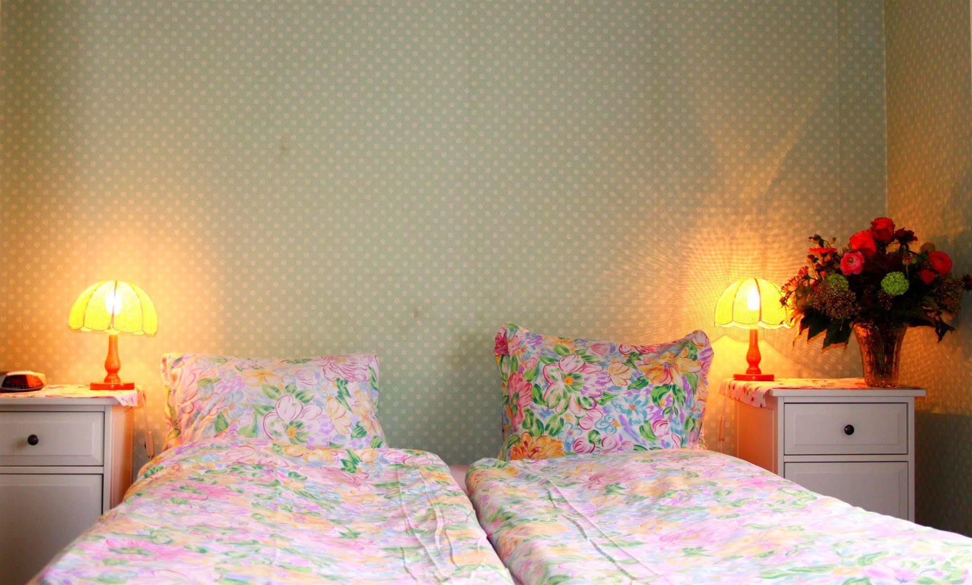 Basicrooms Hotel Unterseen Екстер'єр фото