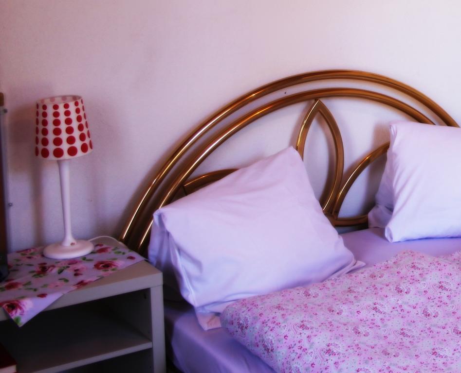 Basicrooms Hotel Unterseen Екстер'єр фото